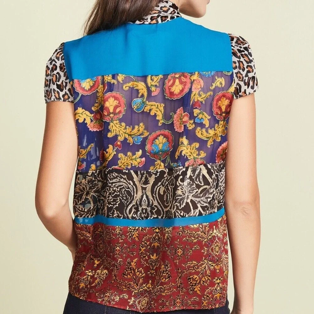 Alice + Olivia Jeannie Bow-collar Print Blouse - Picture 7 of 9